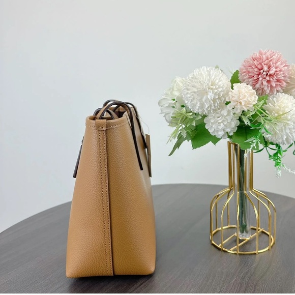 Coach Small City Tote - Picture 2 of 6